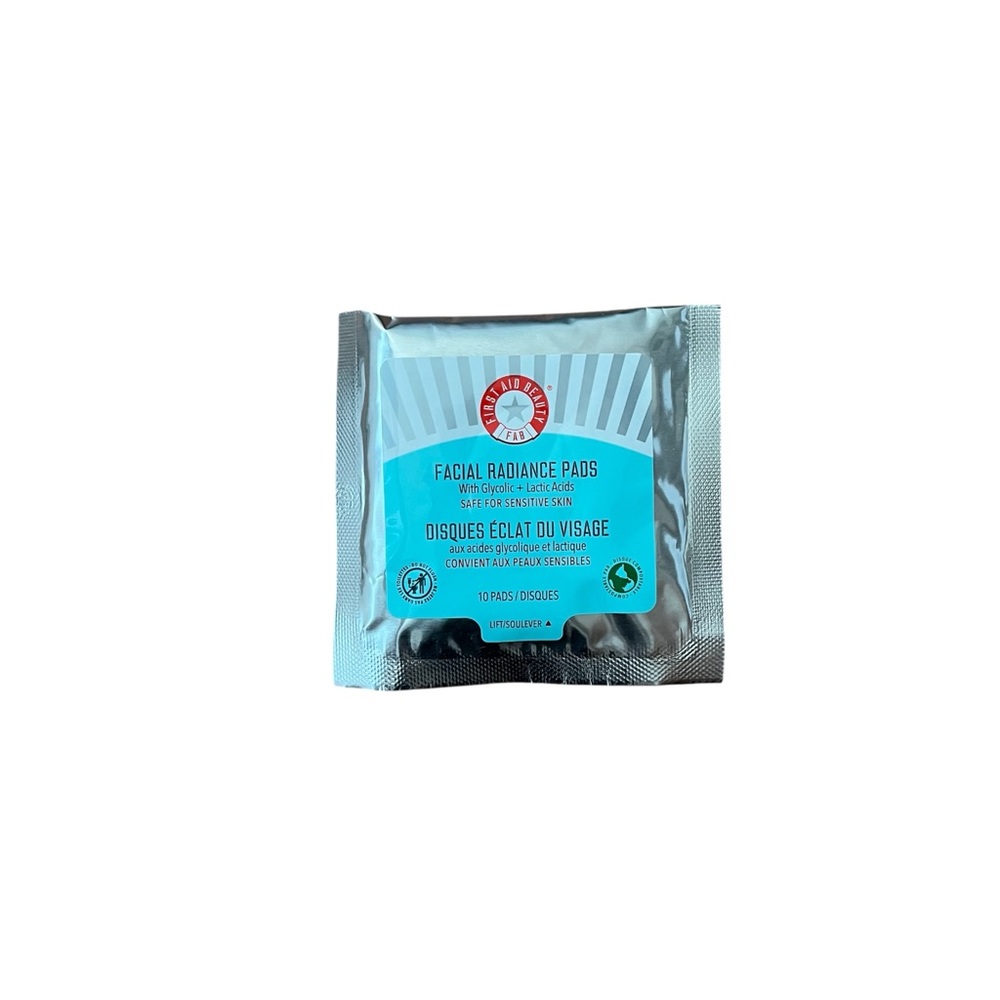 First Aid Beauty Facial Radiance Pads with Glycolic + Lactic Acids |